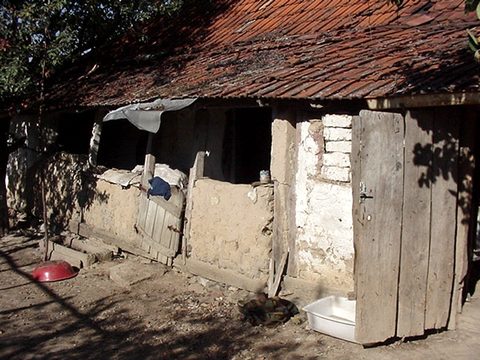 A family home in Lazareni in the early years